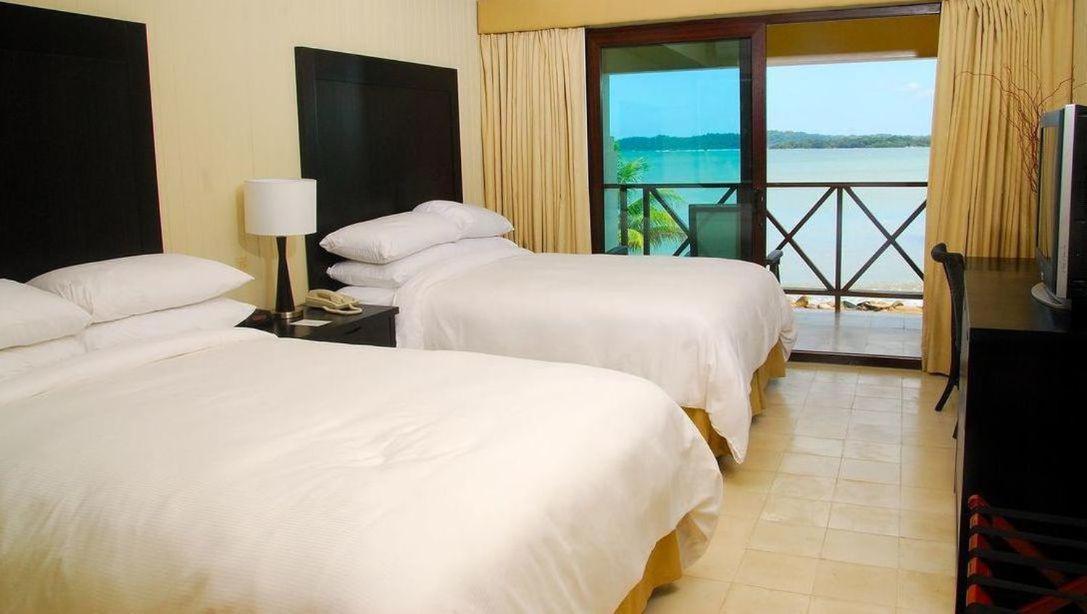 Playa Tortuga Hotel And Beach Resort Bocas Town Ngoại thất bức ảnh