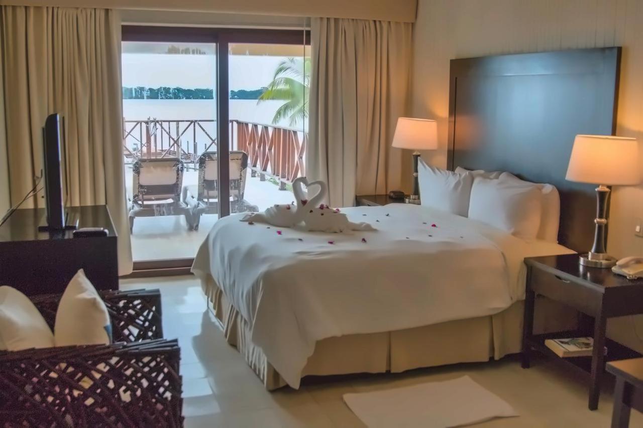 Playa Tortuga Hotel And Beach Resort Bocas Town Ngoại thất bức ảnh
