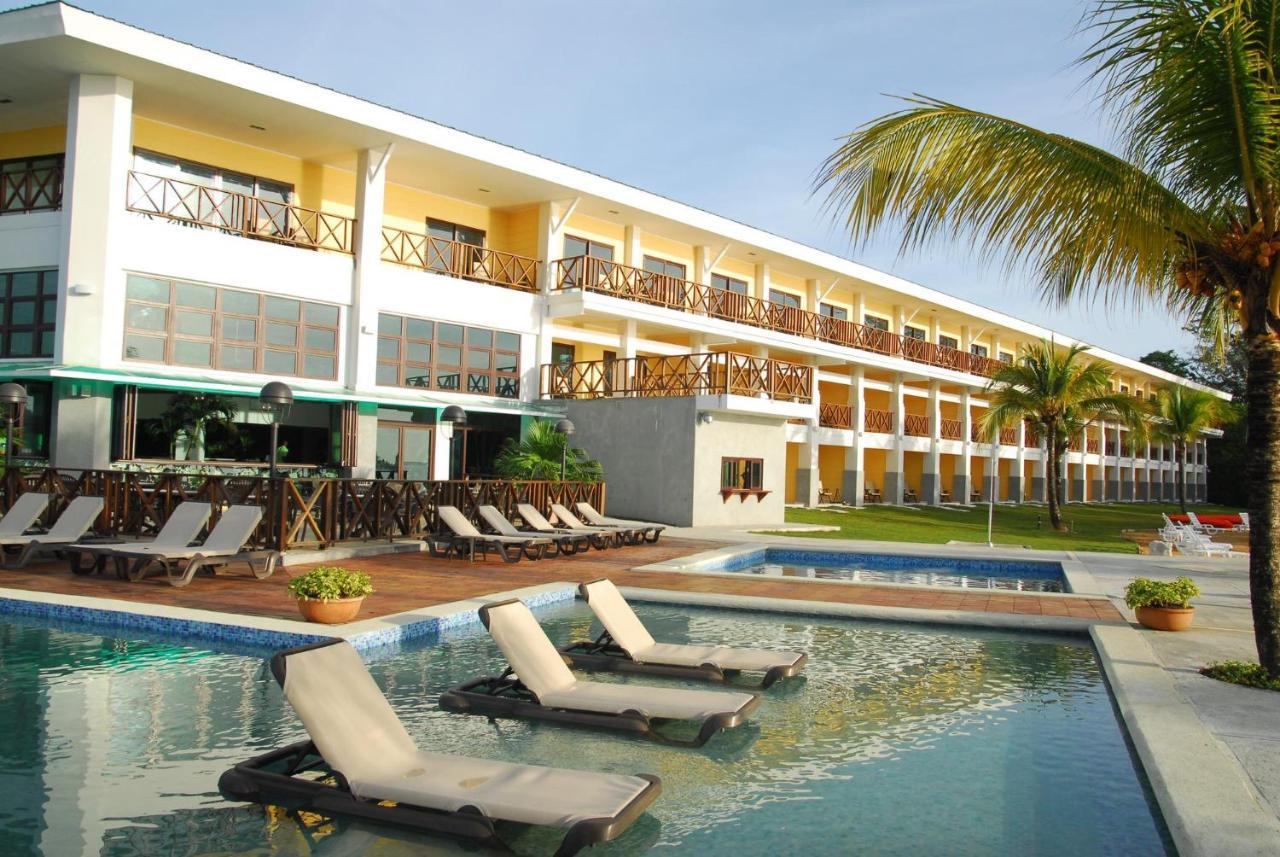 Playa Tortuga Hotel And Beach Resort Bocas Town Ngoại thất bức ảnh