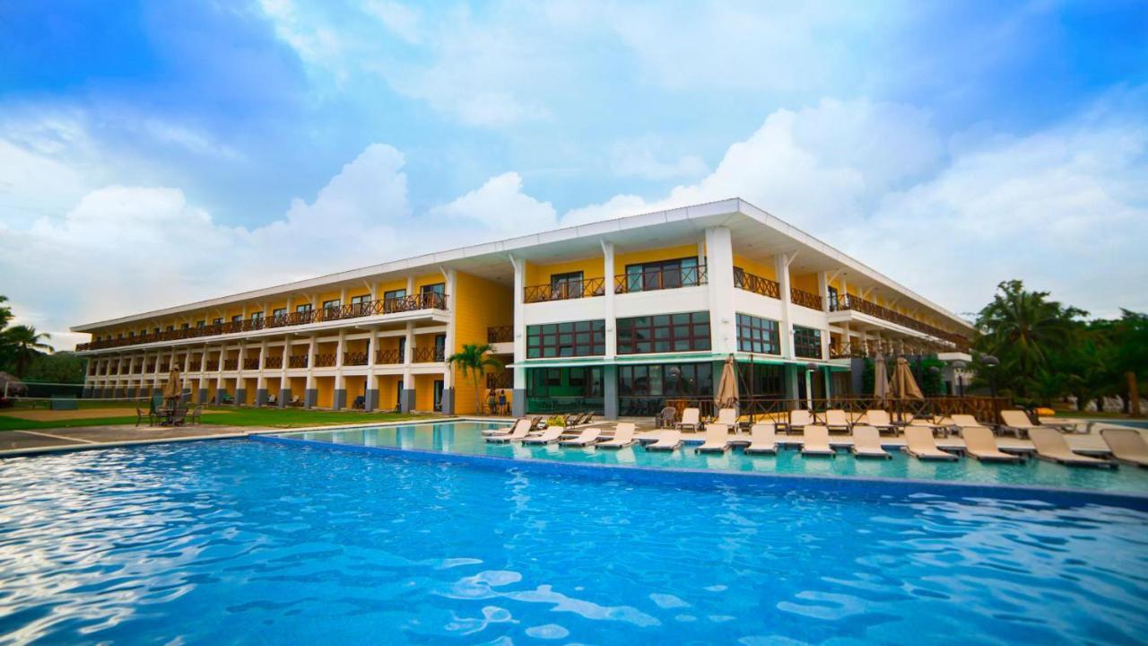 Playa Tortuga Hotel And Beach Resort Bocas Town Ngoại thất bức ảnh