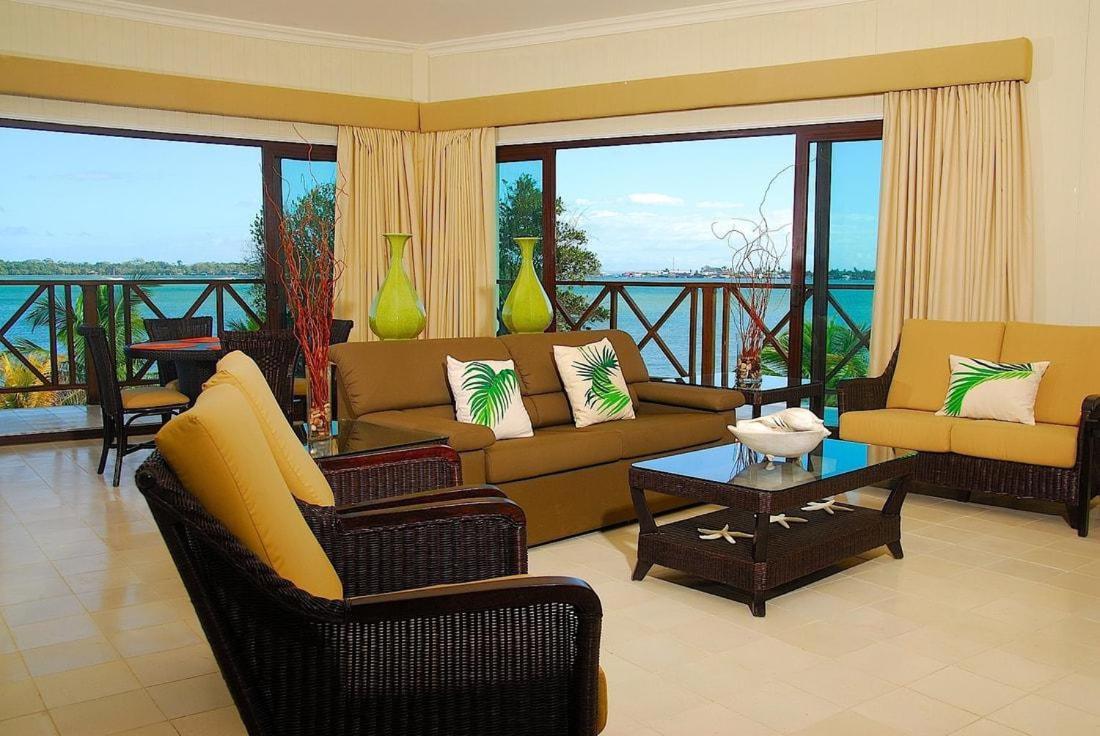 Playa Tortuga Hotel And Beach Resort Bocas Town Ngoại thất bức ảnh